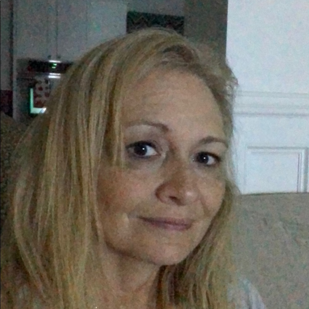 Meet your Posher, Sandy